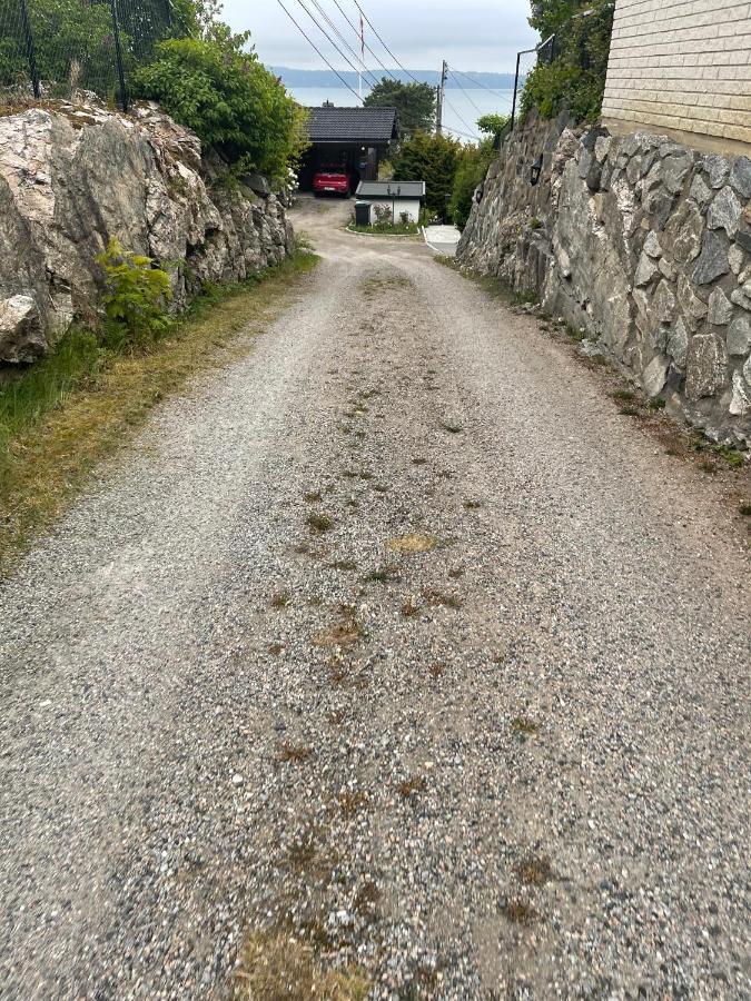 Nice Apartment With1 Bedroom Separate Living Room With A Sofa Bed And A Tiny Kitchen A Bathroom Located In Nordstrand Near By The Sea For 3 Guests With A Garden And Grill 5 Extra Guests With Extra Cost In The Cabin With Sea View Just Outside The Apar 奥斯陆 外观 照片