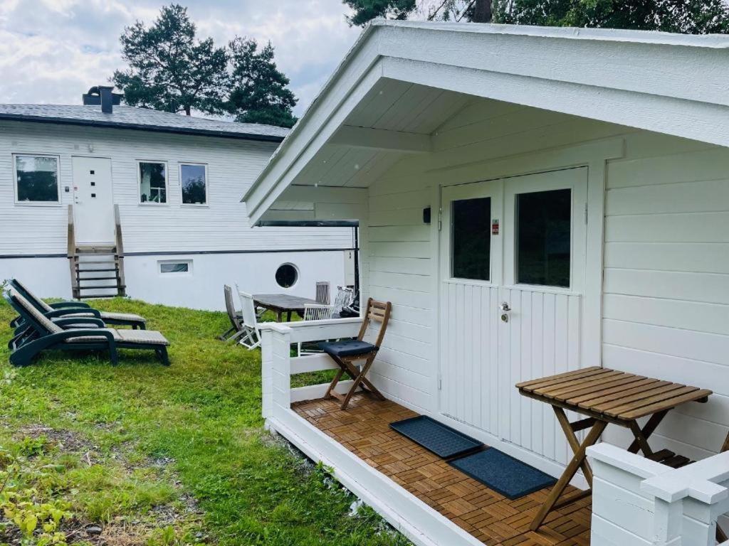Nice Apartment With1 Bedroom Separate Living Room With A Sofa Bed And A Tiny Kitchen A Bathroom Located In Nordstrand Near By The Sea For 3 Guests With A Garden And Grill 5 Extra Guests With Extra Cost In The Cabin With Sea View Just Outside The Apar 奥斯陆 外观 照片