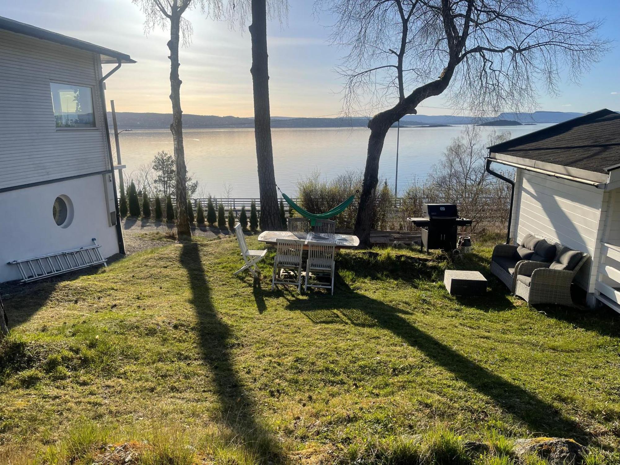 Nice Apartment With1 Bedroom Separate Living Room With A Sofa Bed And A Tiny Kitchen A Bathroom Located In Nordstrand Near By The Sea For 3 Guests With A Garden And Grill 5 Extra Guests With Extra Cost In The Cabin With Sea View Just Outside The Apar 奥斯陆 外观 照片