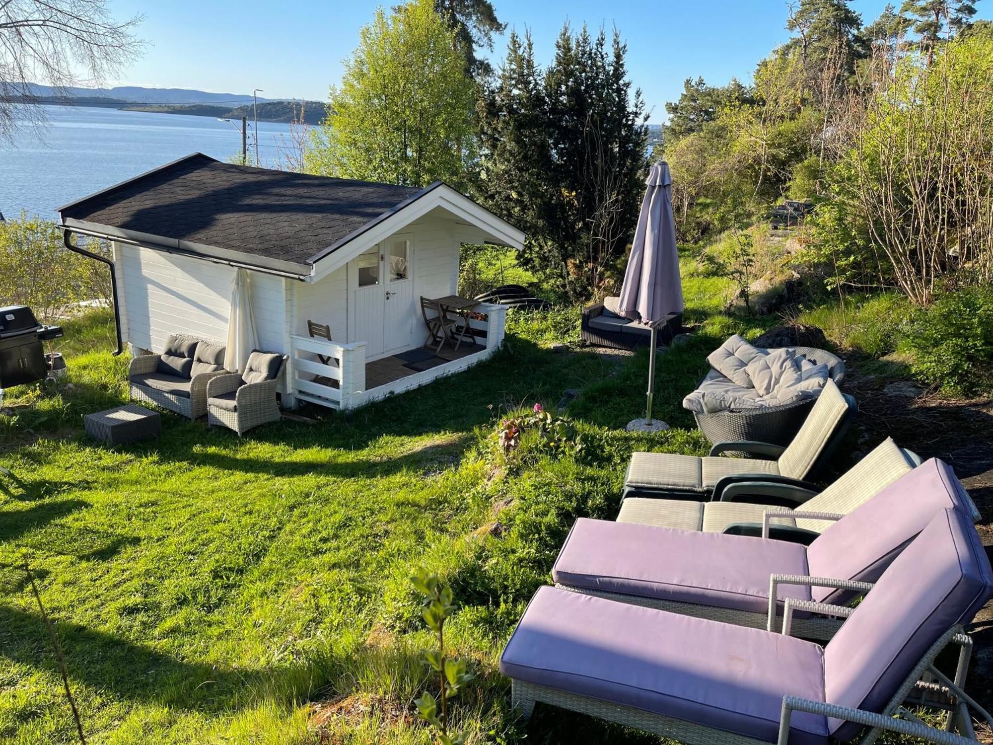 Nice Apartment With1 Bedroom Separate Living Room With A Sofa Bed And A Tiny Kitchen A Bathroom Located In Nordstrand Near By The Sea For 3 Guests With A Garden And Grill 5 Extra Guests With Extra Cost In The Cabin With Sea View Just Outside The Apar 奥斯陆 外观 照片