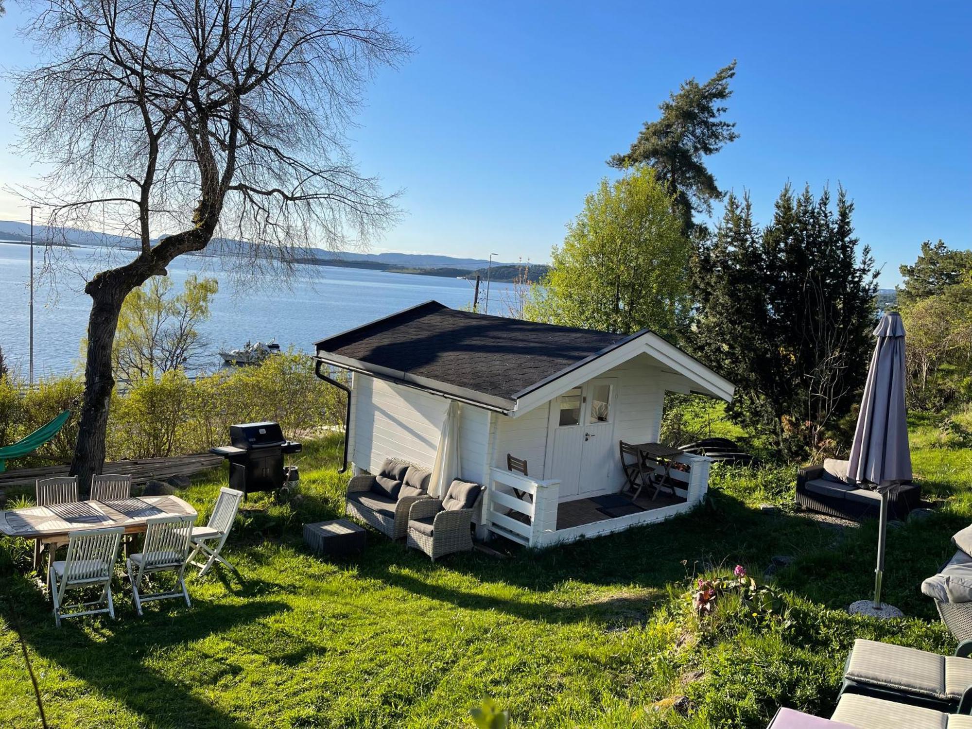 Nice Apartment With1 Bedroom Separate Living Room With A Sofa Bed And A Tiny Kitchen A Bathroom Located In Nordstrand Near By The Sea For 3 Guests With A Garden And Grill 5 Extra Guests With Extra Cost In The Cabin With Sea View Just Outside The Apar 奥斯陆 外观 照片
